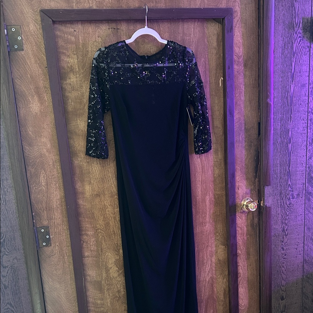 Chic Black Sequin Long Sleeve Dress
